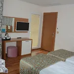 Hotel Notion Kesre & 4*